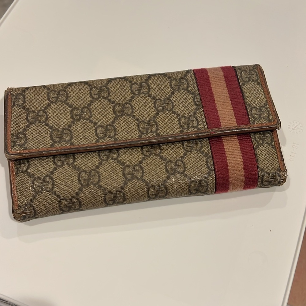 Gucci GG Double Sided Long Wallet with Burgundy & Beige Stripes - Pre-Loved - Picture 11 of 12